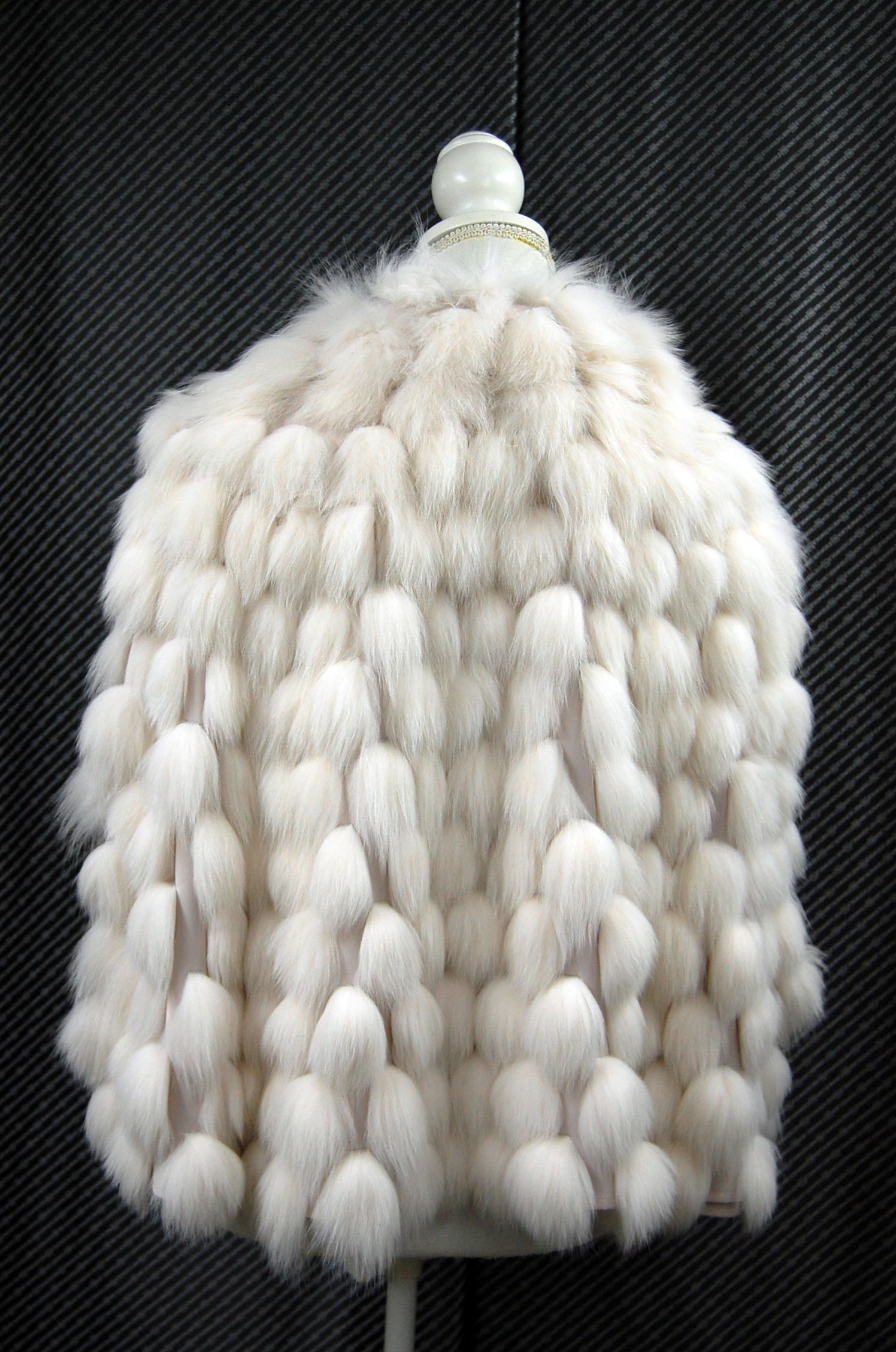 シャドウフォックス　エアリーケープジャケットの画像