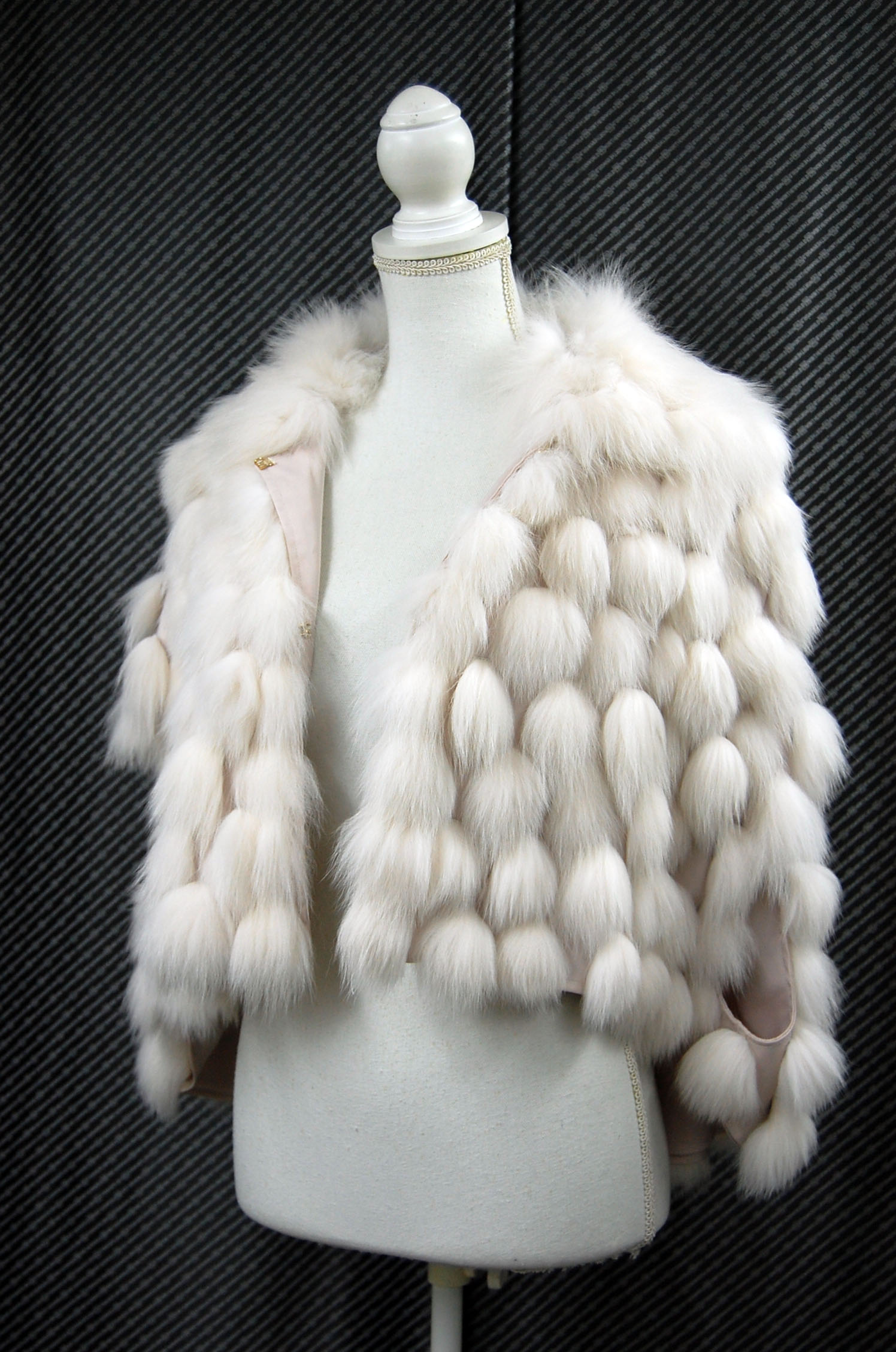 シャドウフォックス　エアリーケープジャケットの画像