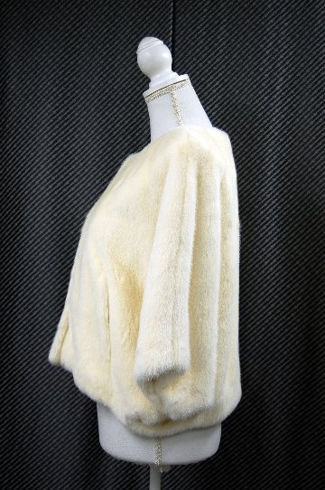 ホワイトミンク　ドルマンジャケットの画像