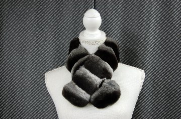 ブラックベルベットチンチラ　ダブルフェイスマフラーの画像