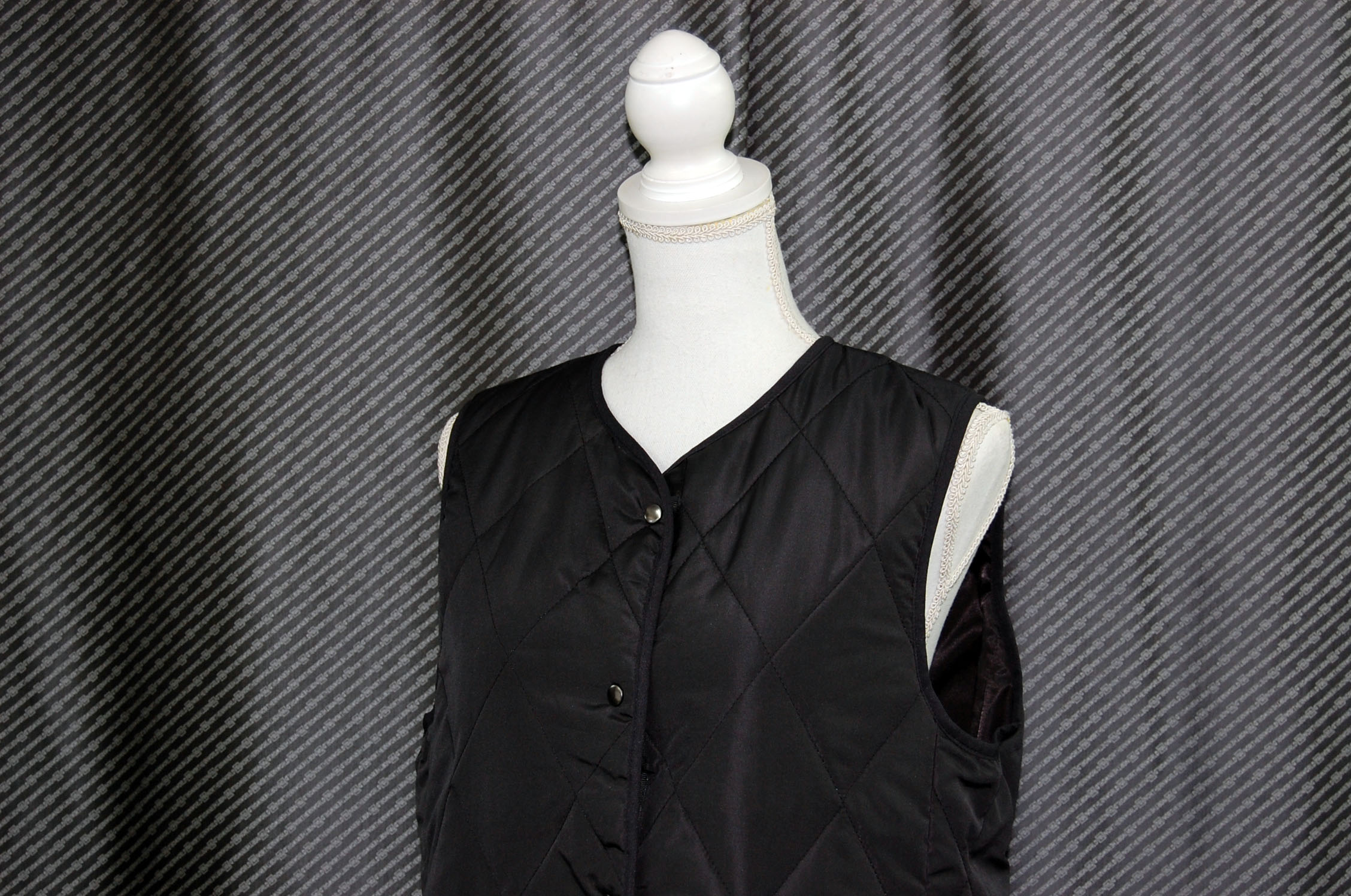 中綿入り　ロングベストの画像