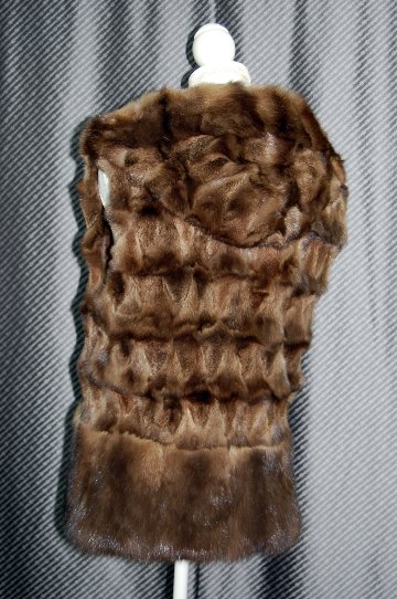 ロシアンセーブル　フーディーベストの画像