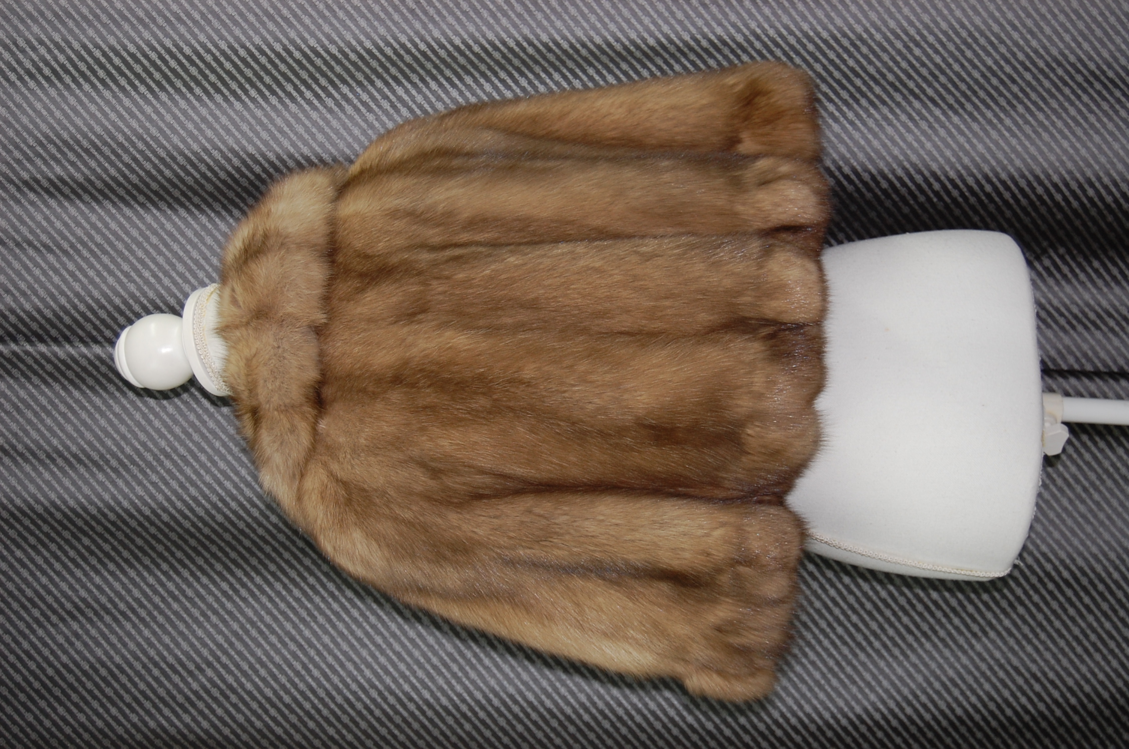 ロシアンセーブル　ケープの画像