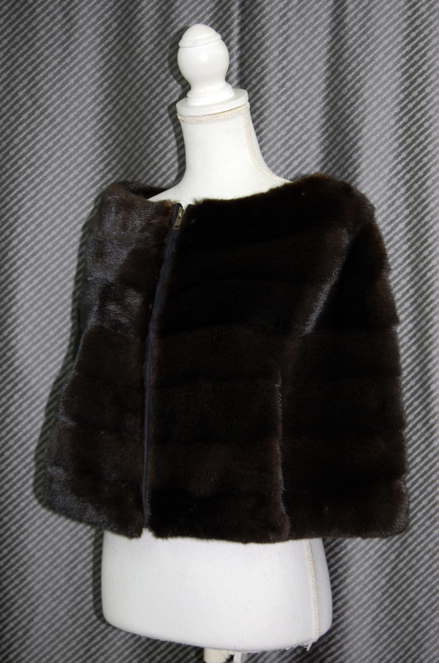 ブラックグラマミンク　スリットケープの画像