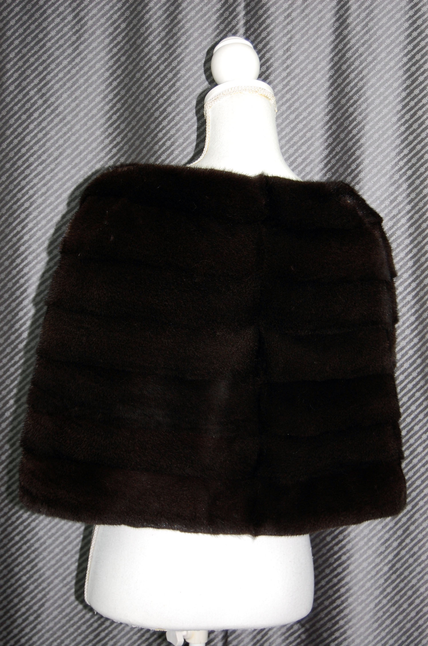 ブラックグラマミンク　スリットケープの画像