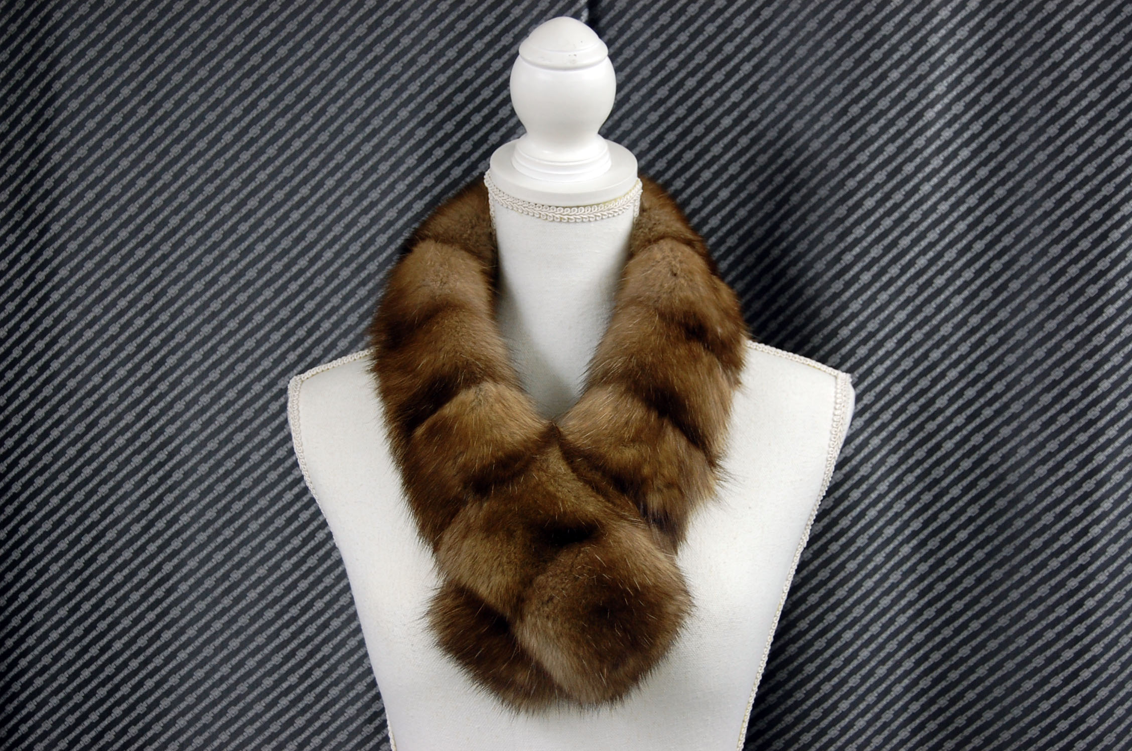 シルバリーセーブル　ダブルフェイスマフラーの画像