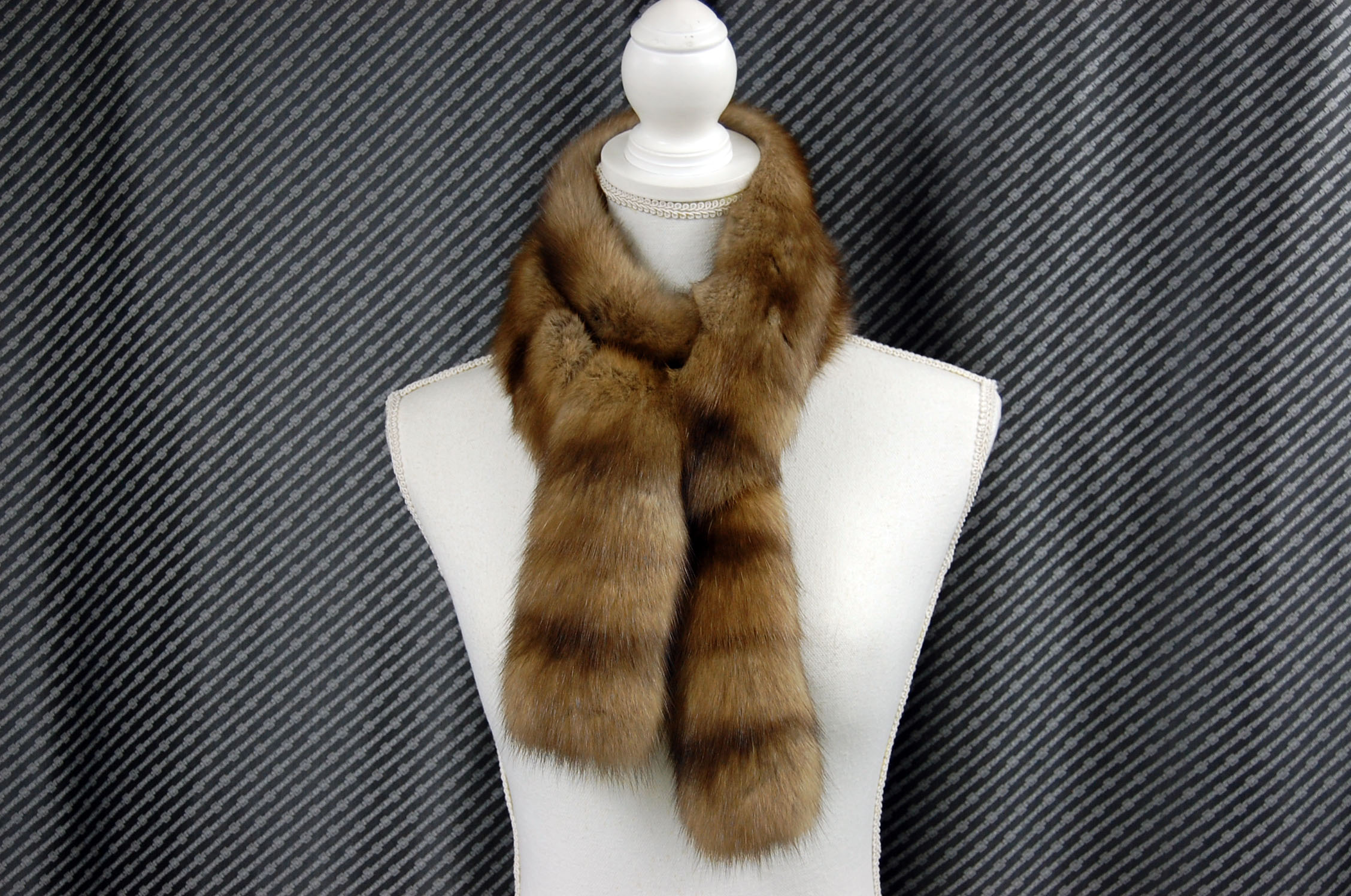 ロシアンセーブル　ダブルフェイスロングマフラーの画像