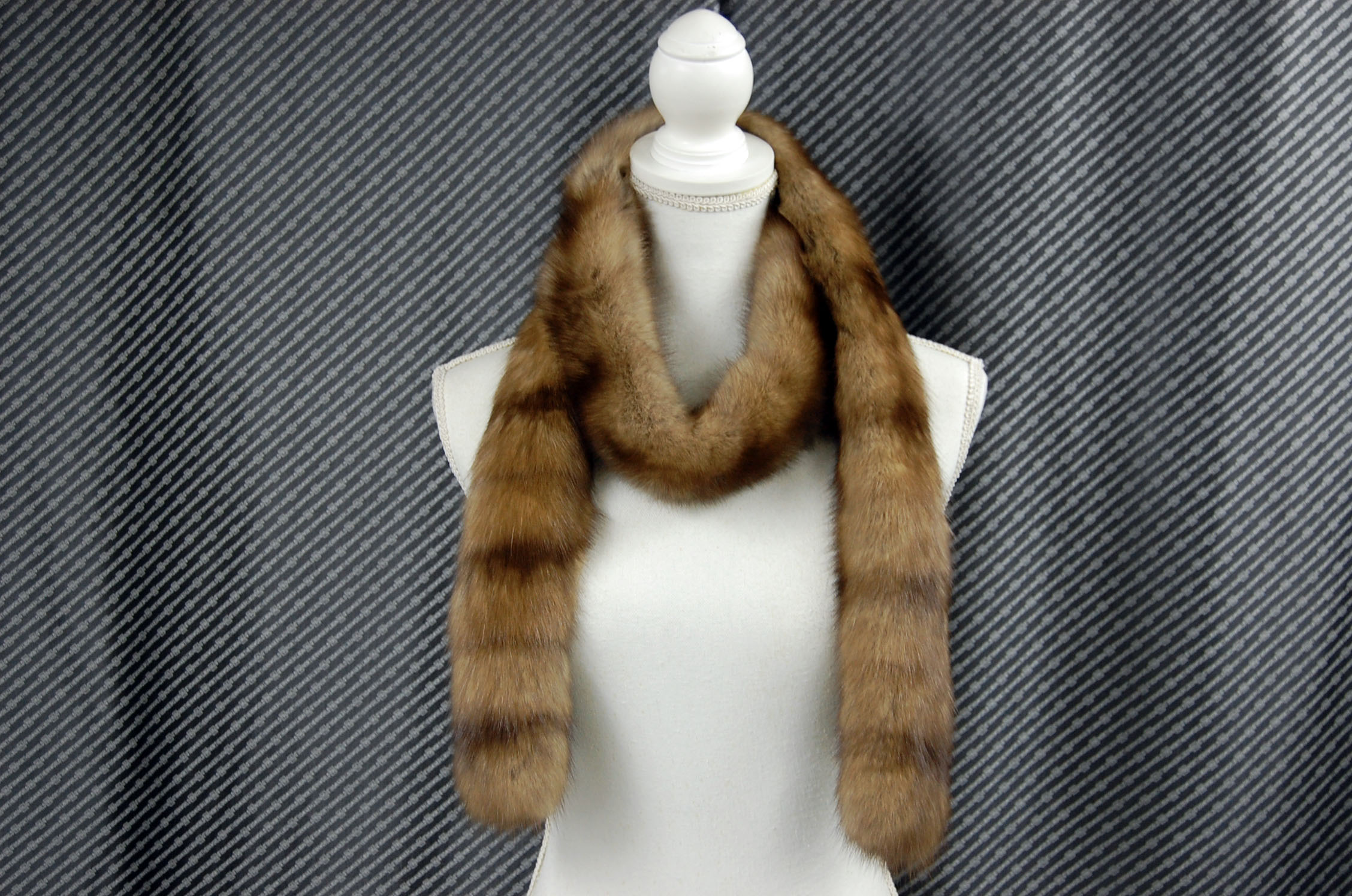 ロシアンセーブル　ダブルフェイスロングマフラーの画像