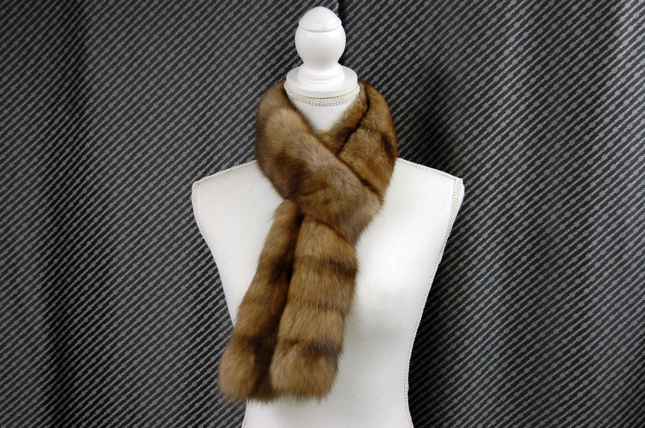 ロシアンセーブル　ダブルフェイスロングマフラーの画像