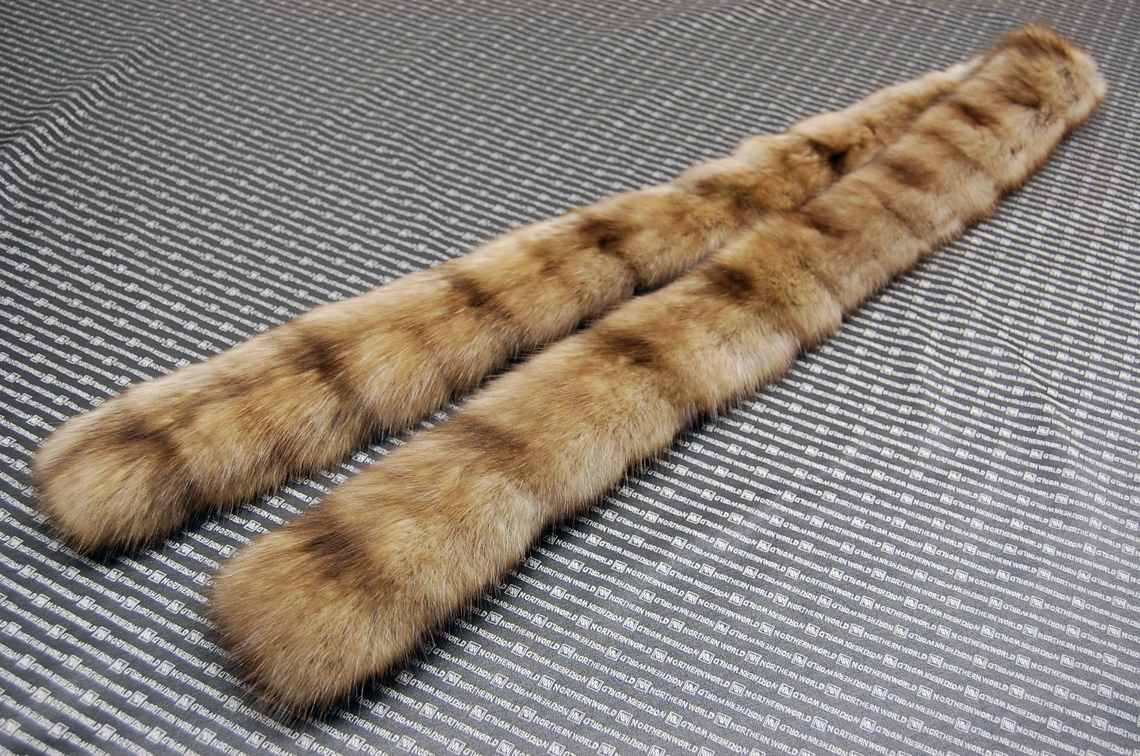 ロシアンセーブル　ダブルフェイスロングマフラーの画像