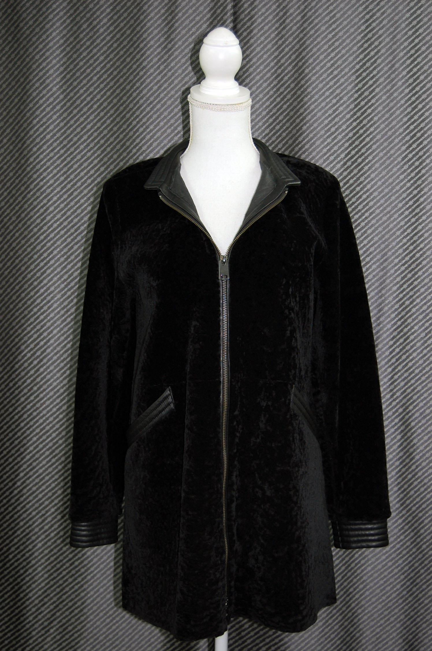 ムートン＆型押しレザー　ダブルフェイスコートの画像