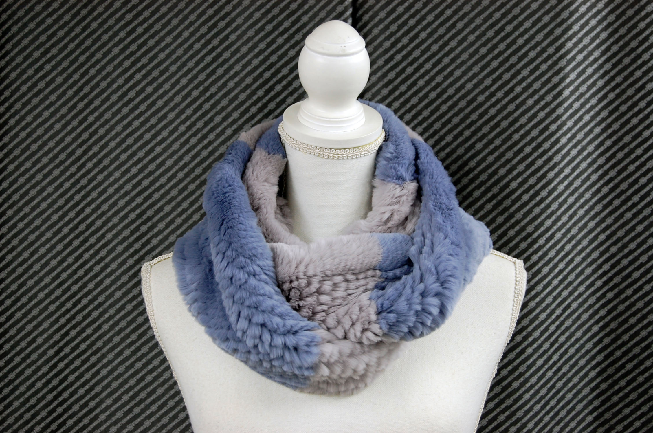 レッキスヤーン　ロングスヌードの画像