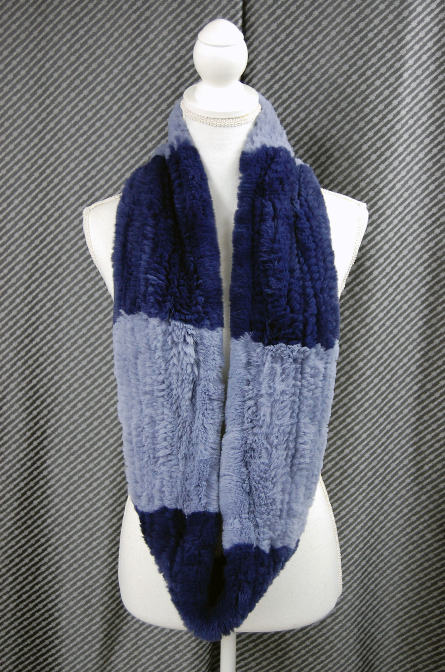 レッキスヤーン　ロングスヌードの画像