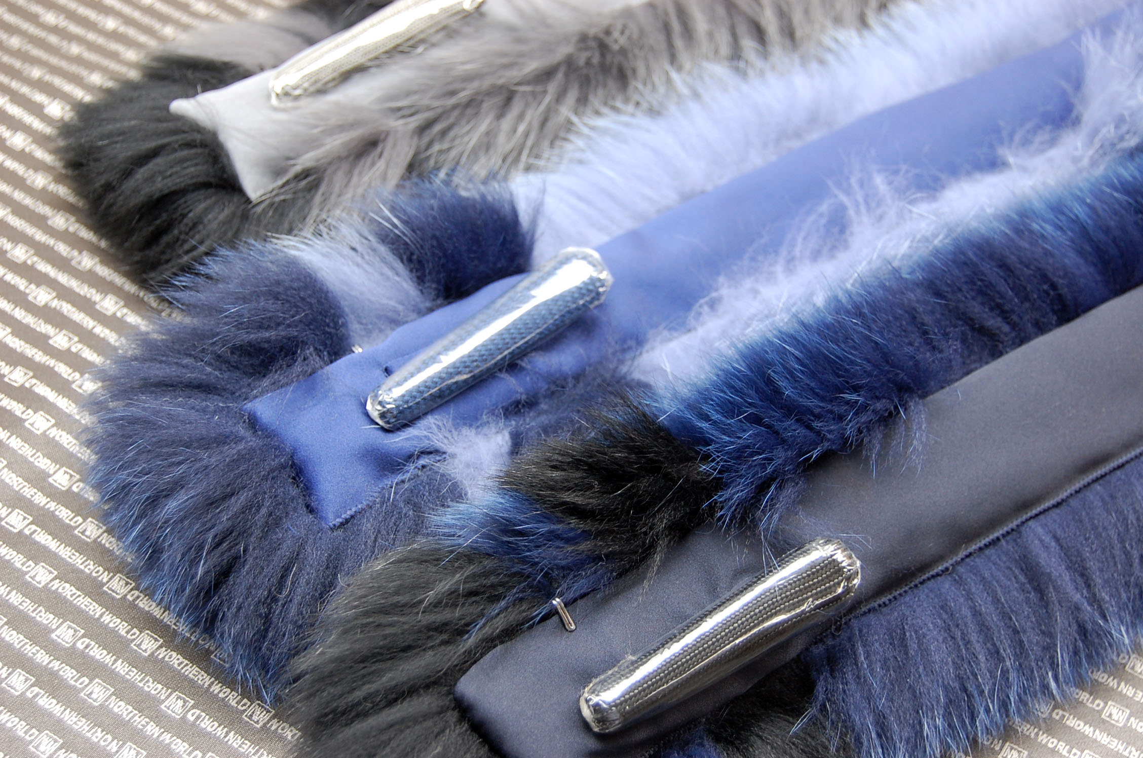 フォックス　チョーカーの画像