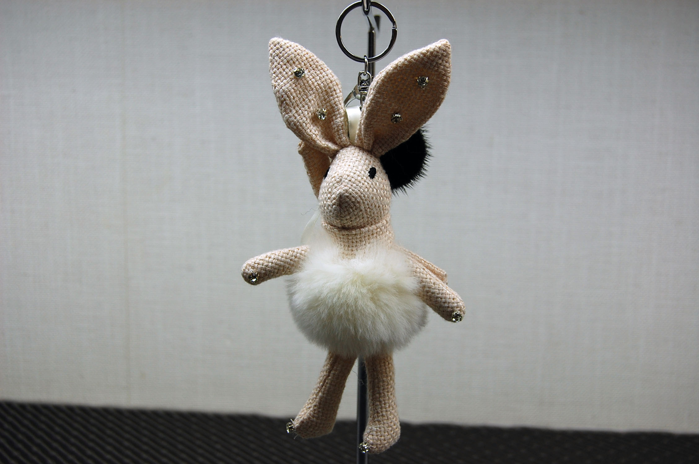 レッキス　ドールチャーム（ラビット）　ミンクポンポン付の画像