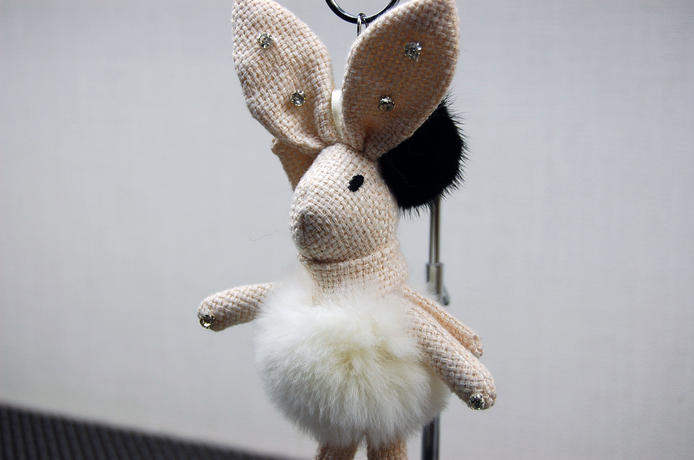 レッキス　ドールチャーム（ラビット）　ミンクポンポン付の画像