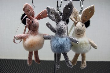 レッキス　ドールチャーム（ラビット）　ミンクポンポン付の画像