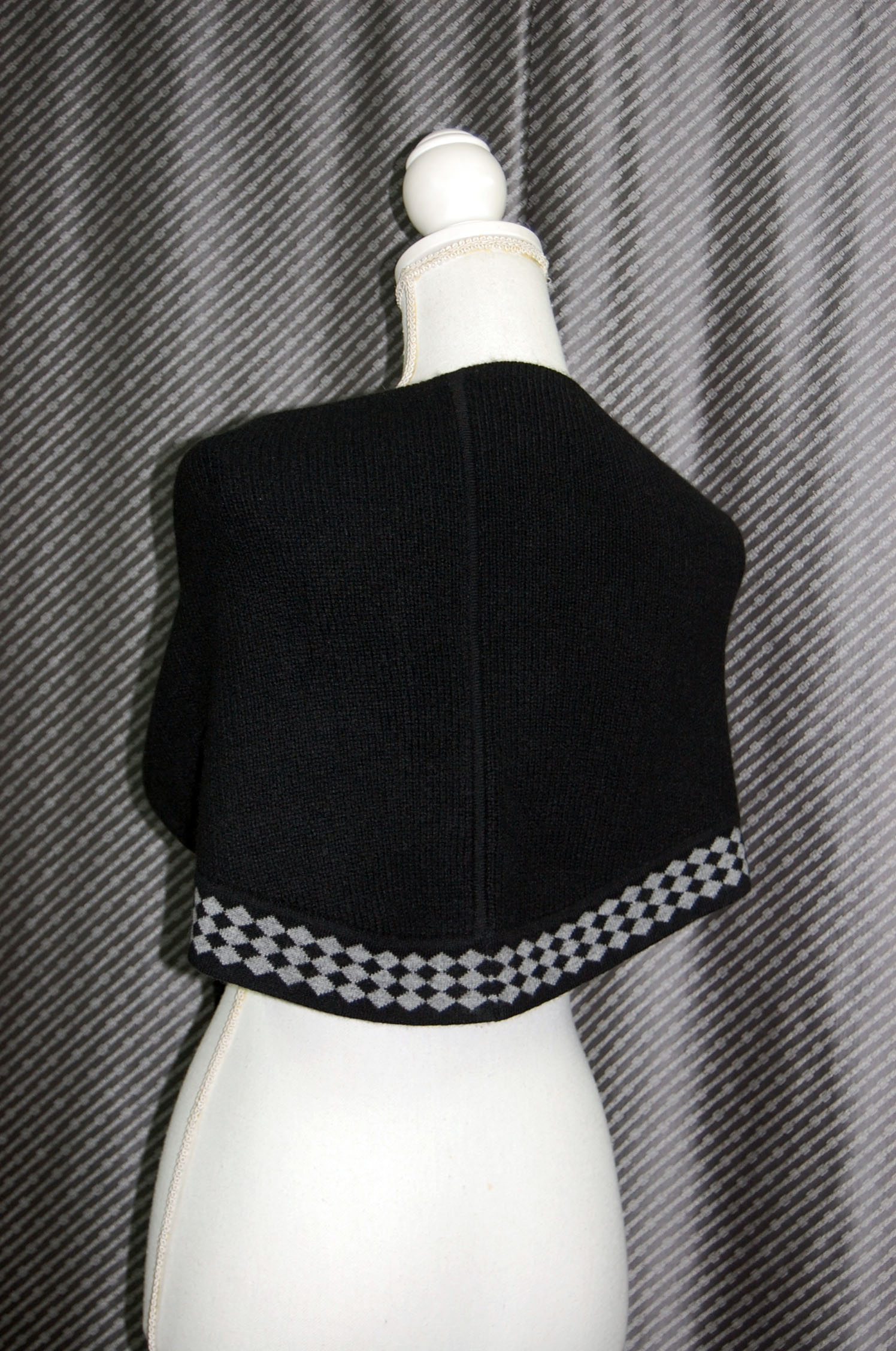 カシミヤニット　三角ストールの画像