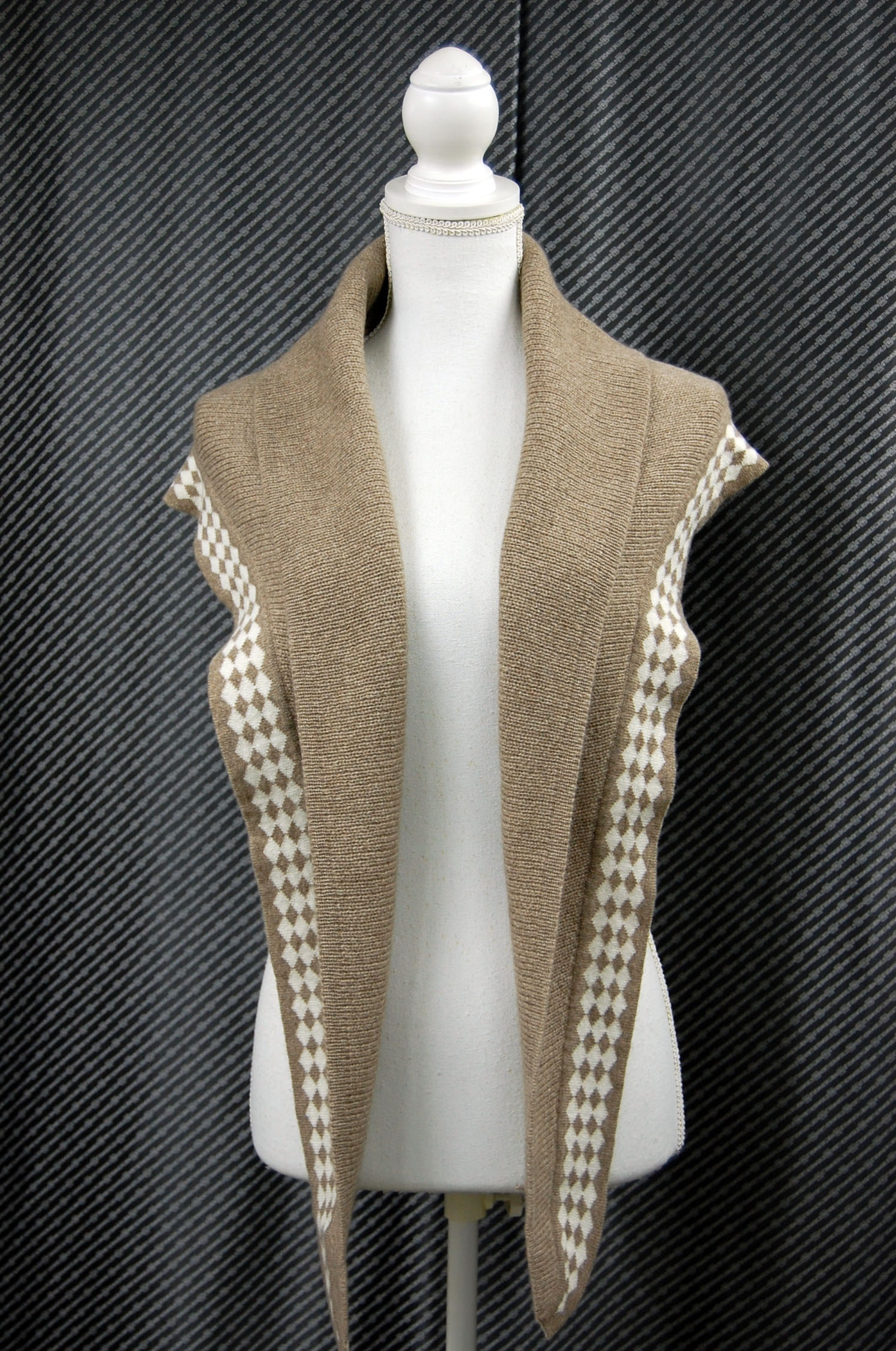 カシミヤニット　三角ストールの画像