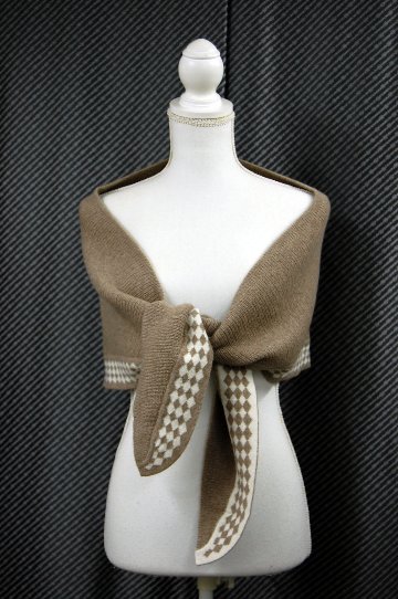 カシミヤニット　三角ストールの画像