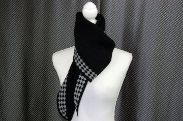 カシミヤニット　三角ストールの画像