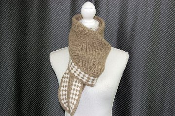 カシミヤニット　三角ストールの画像