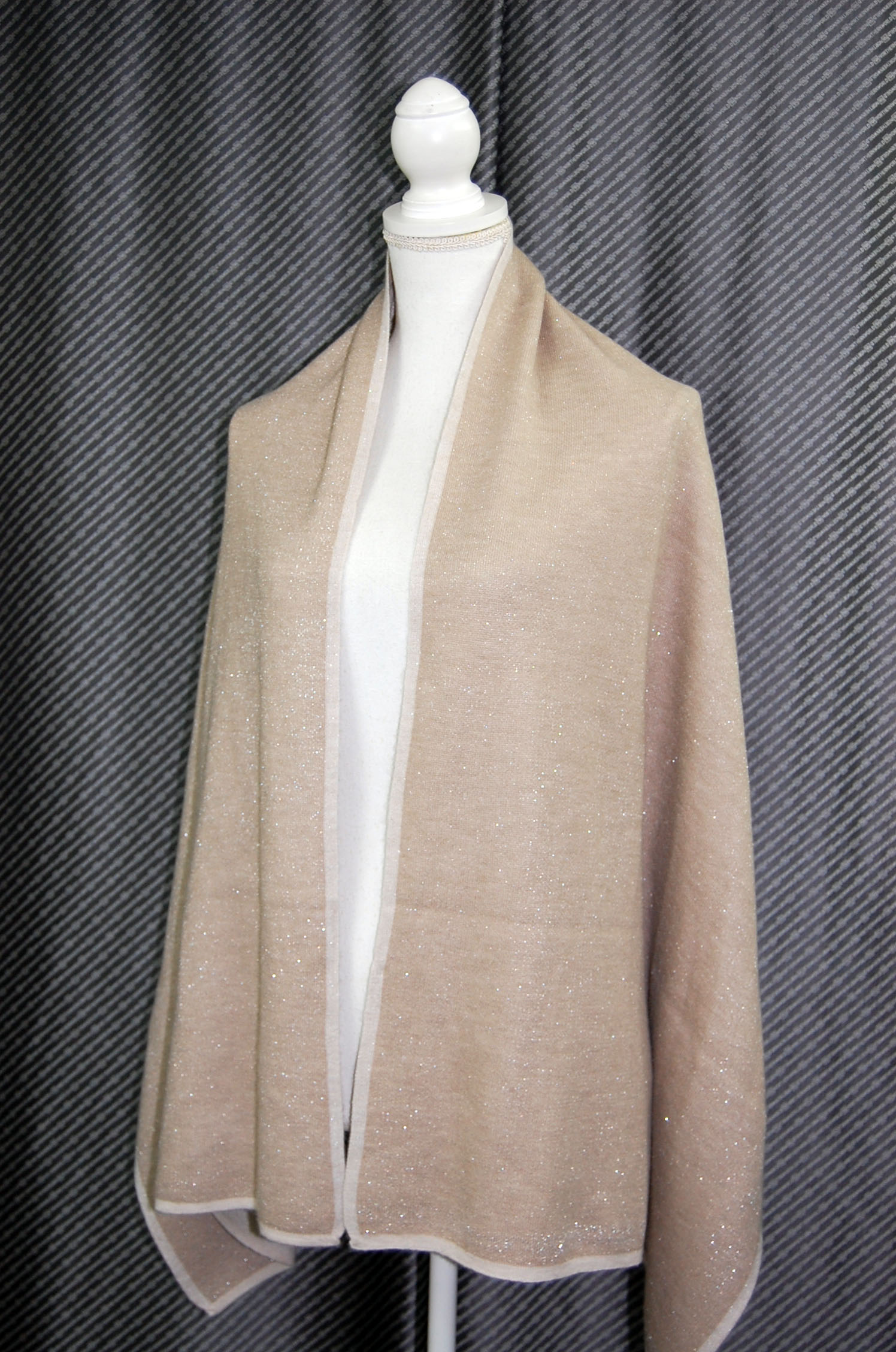 カシミヤニット　リバーシブルストールの画像