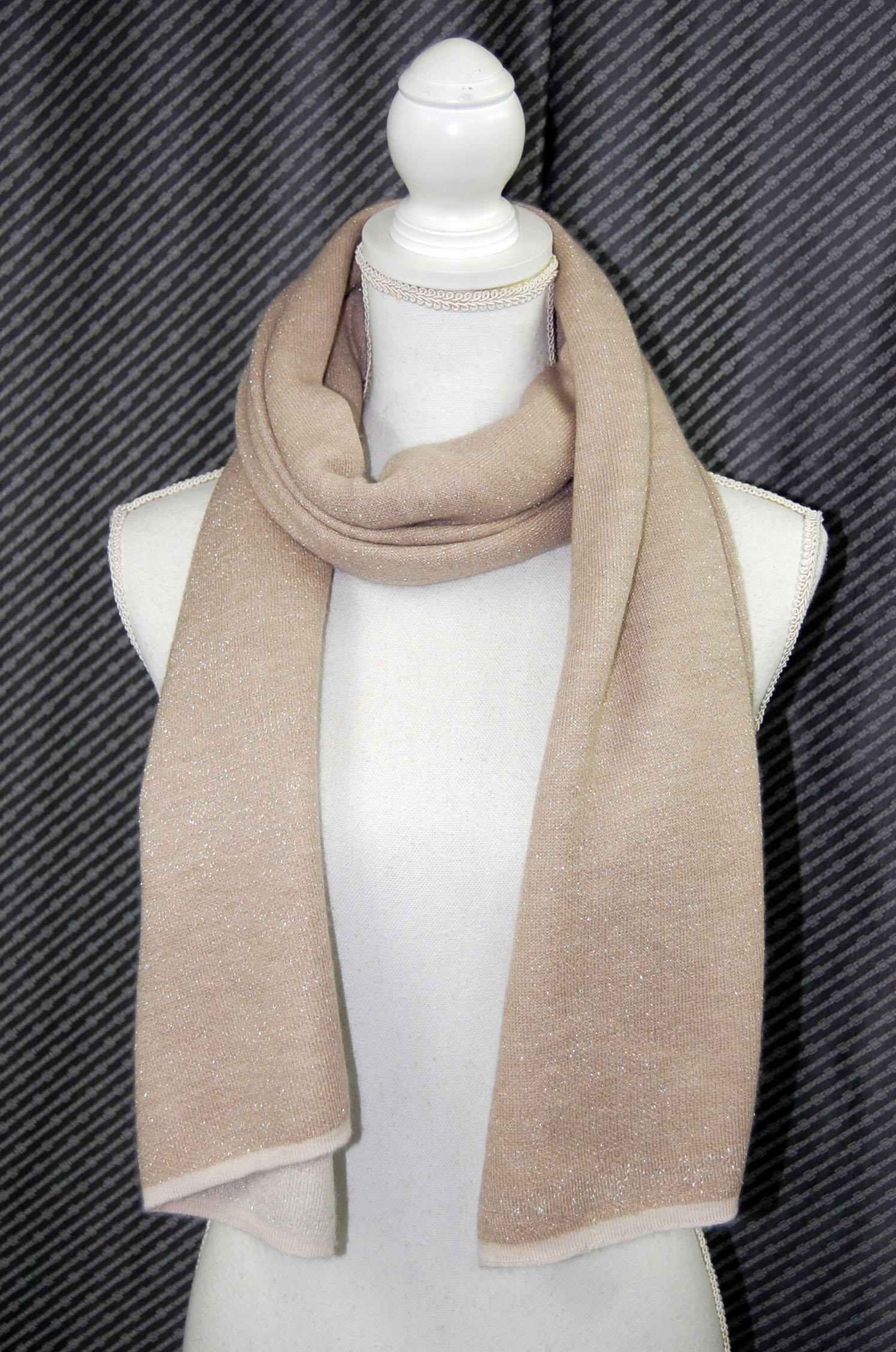 カシミヤニット　リバーシブルストールの画像