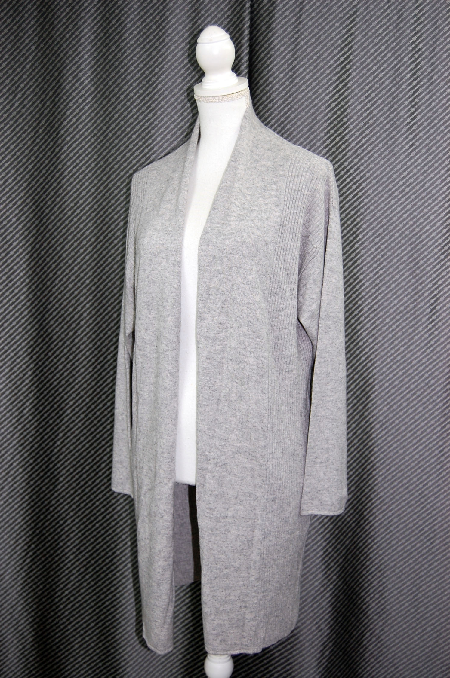 カシミヤニット　ロングカーディガンの画像