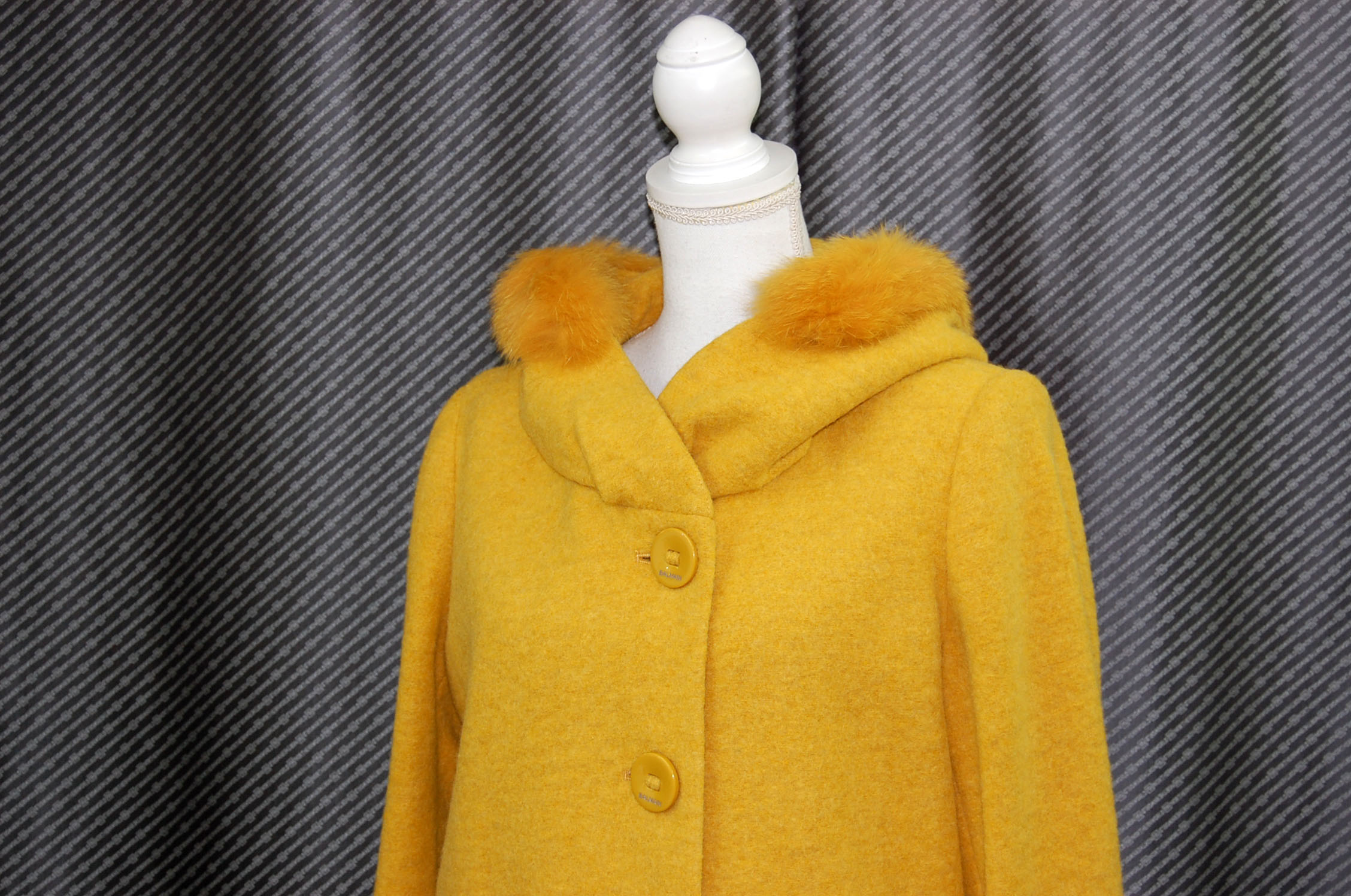 BALMAIN　ウール混フーディーコート　Foxトリムの画像