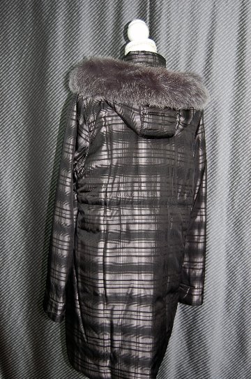 BALMAIN　チェック柄シルクフーディーダウンコート　Foxトリムの画像