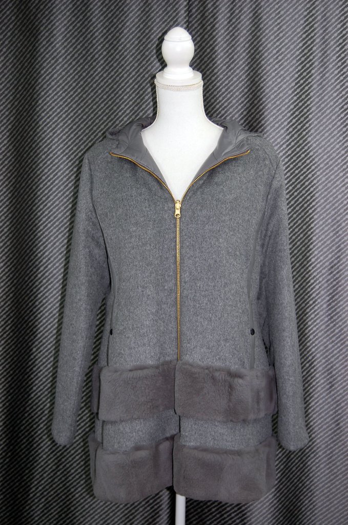 レッキスファー使い　ウール混＆ダウンリバーシブルフーディーコートの画像