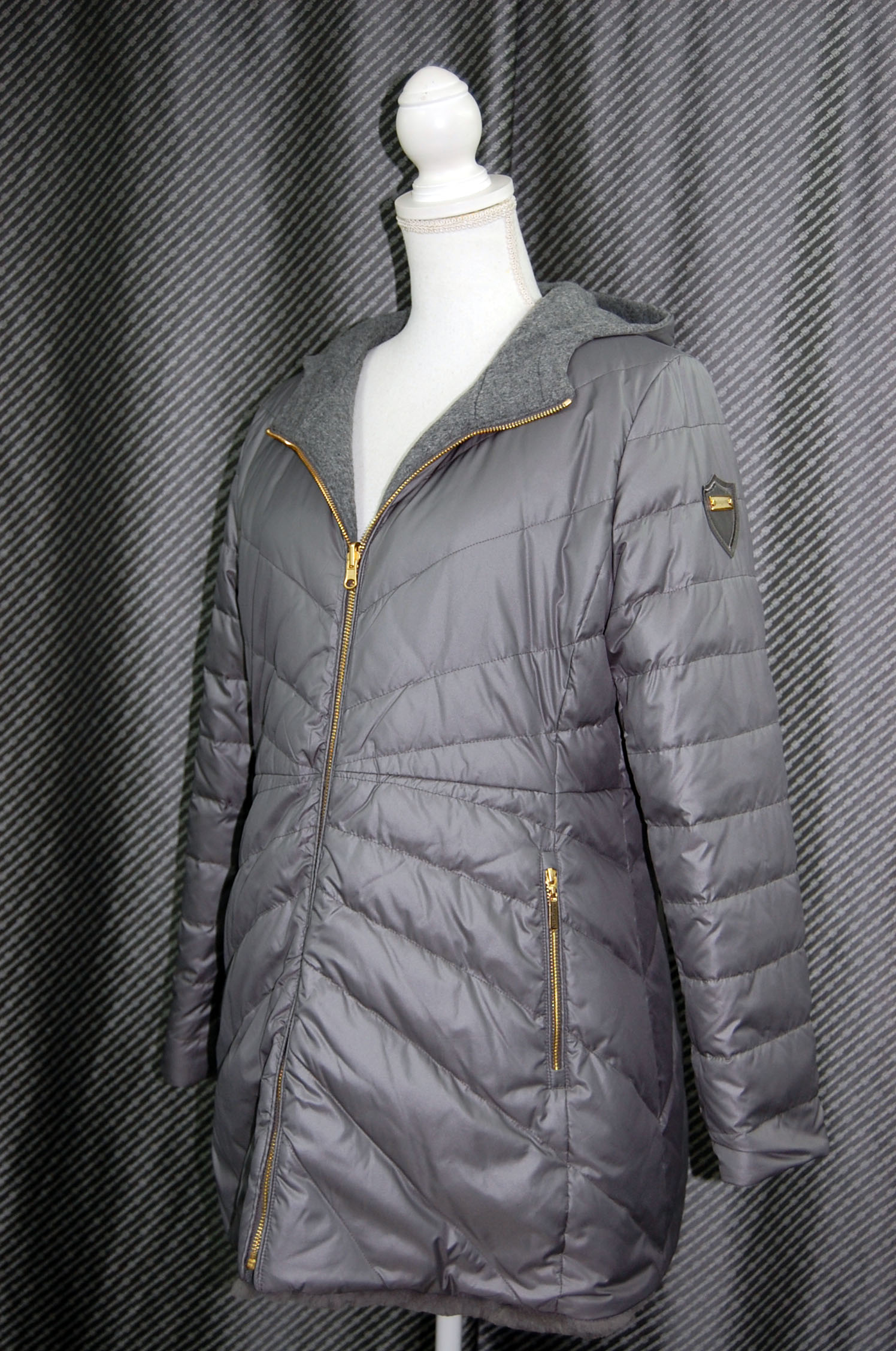 レッキスファー使い　ウール混＆ダウンリバーシブルフーディーコートの画像