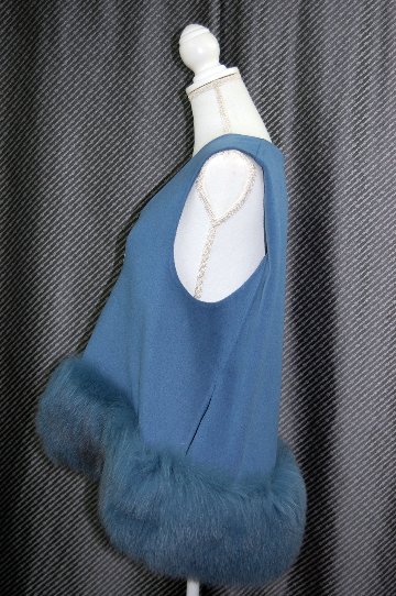 カシミヤ混ウール　デザインベスト　Foxトリムの画像