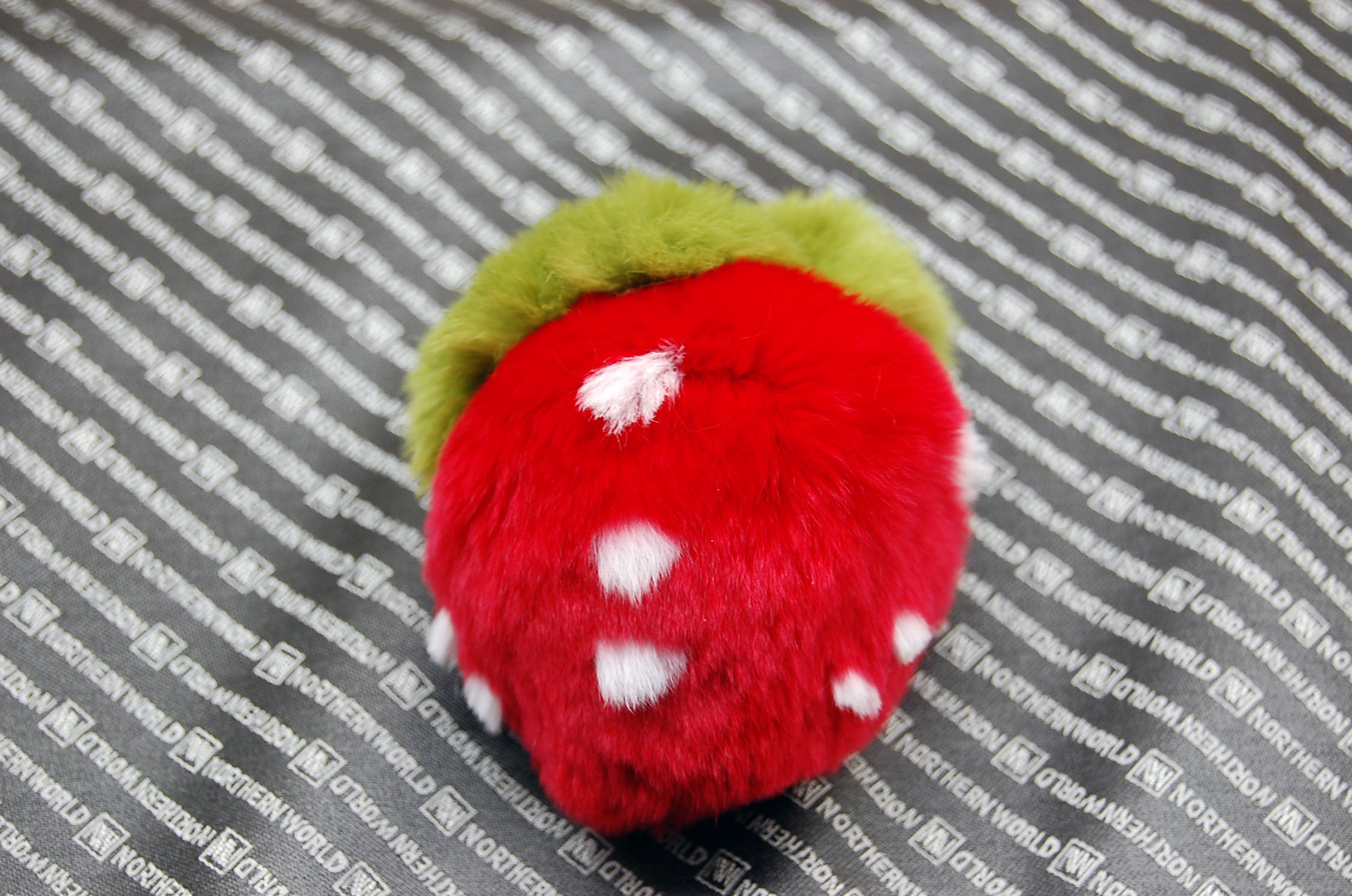 レッキス　チャーム（苺）の画像