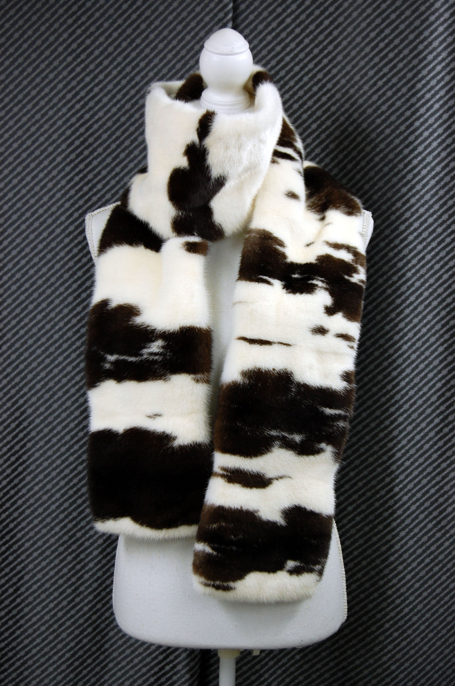 ジャガーミンク　ロングマフラーの画像