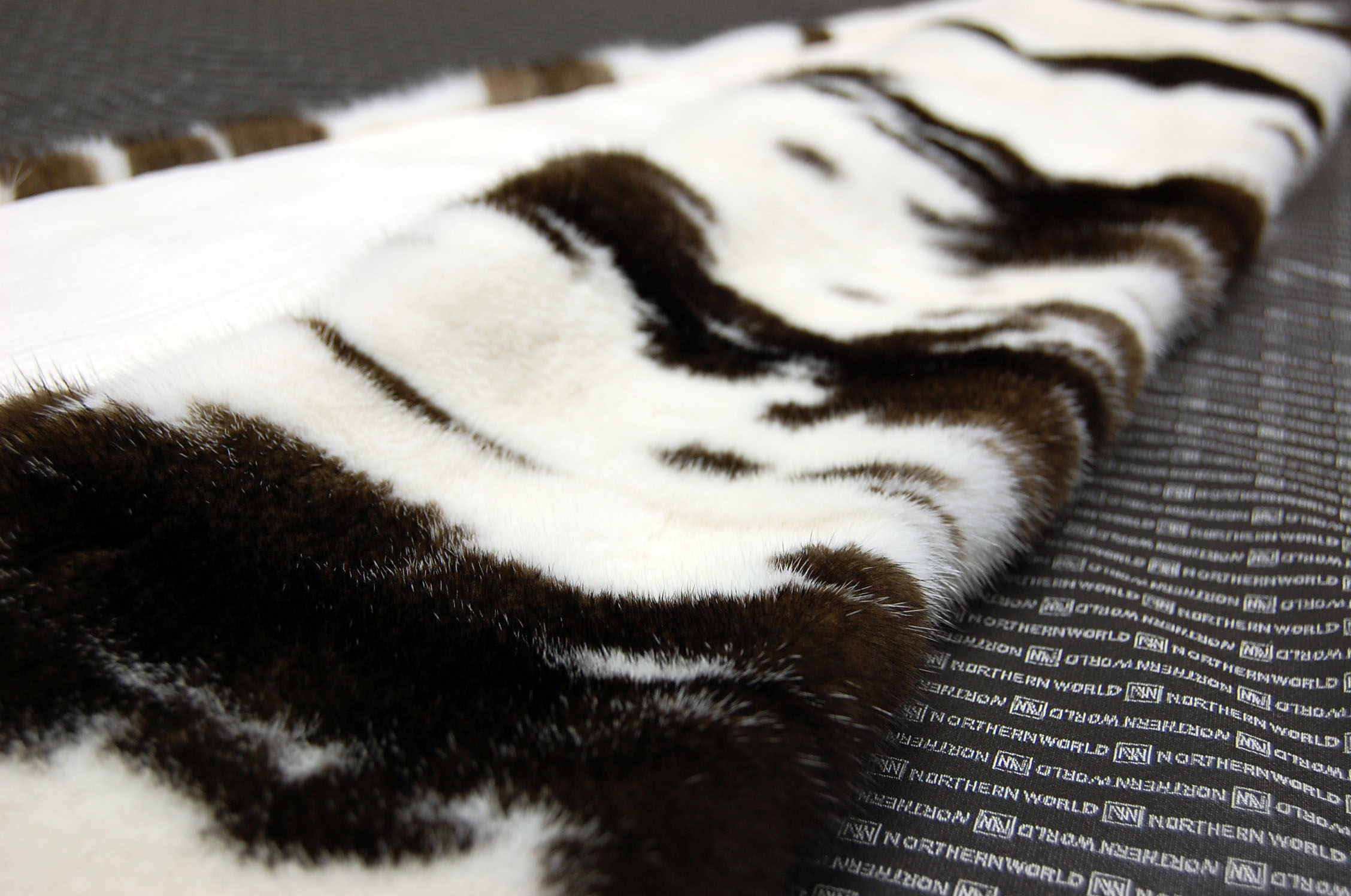 ジャガーミンク　ロングマフラーの画像