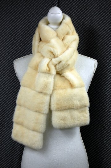 パールミンク　ロングマフラーの画像