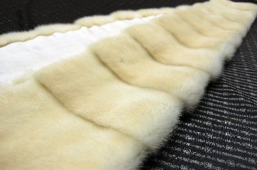 パールミンク　ロングマフラーの画像