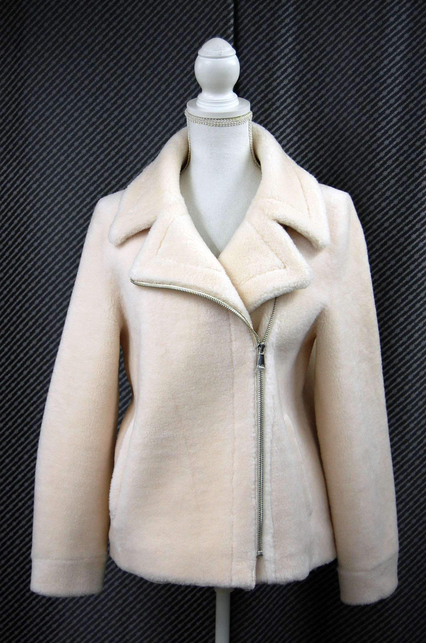 ラムウール　ライダースジャケットの画像