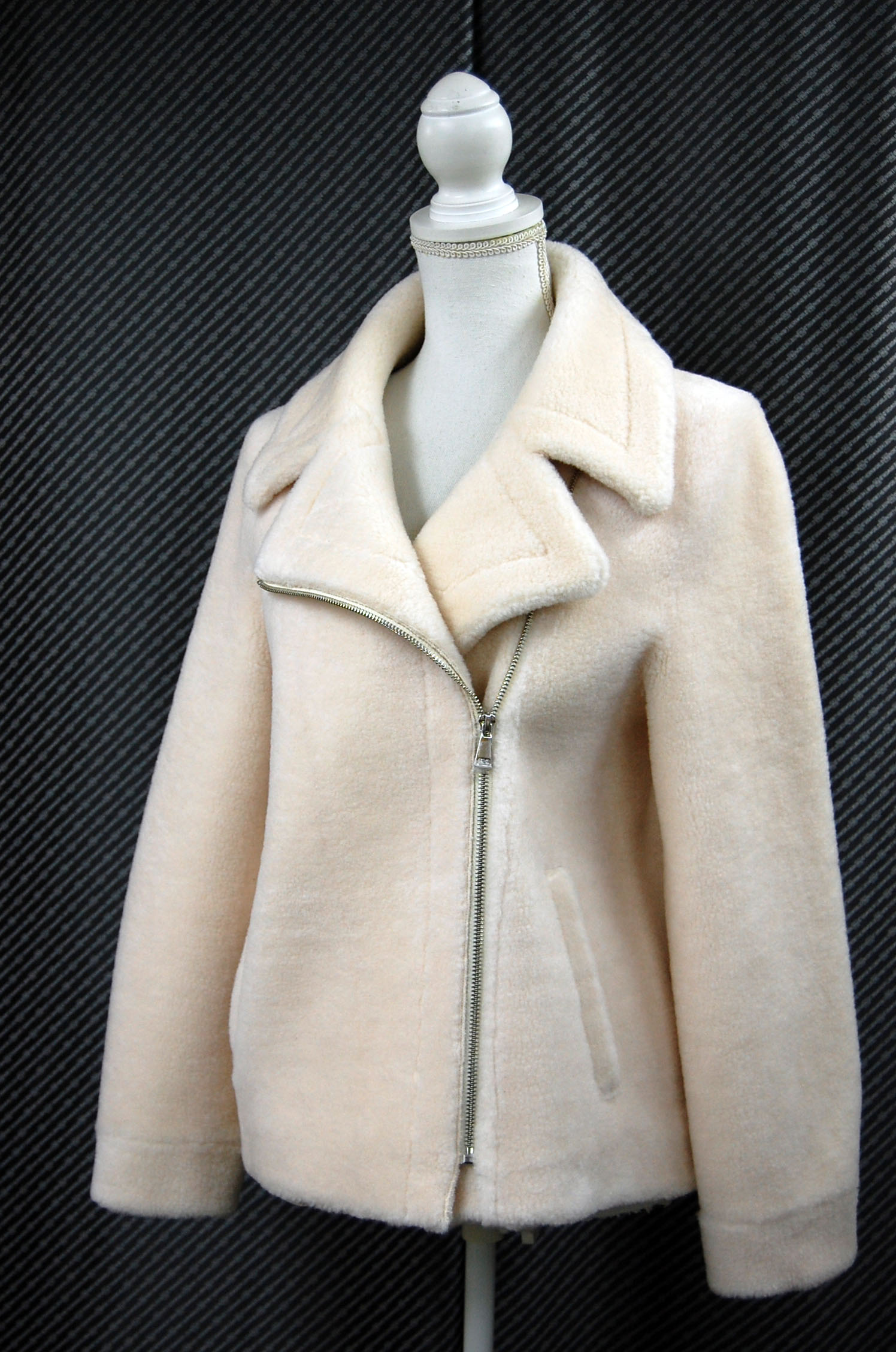 ラムウール　ライダースジャケットの画像