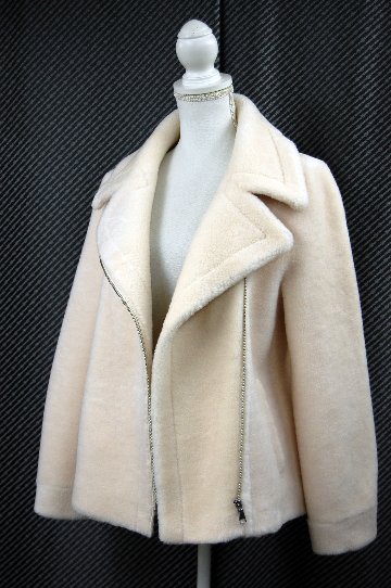 ラムウール　ライダースジャケットの画像