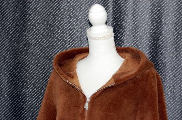 ラムウール　フーディージャケットの画像