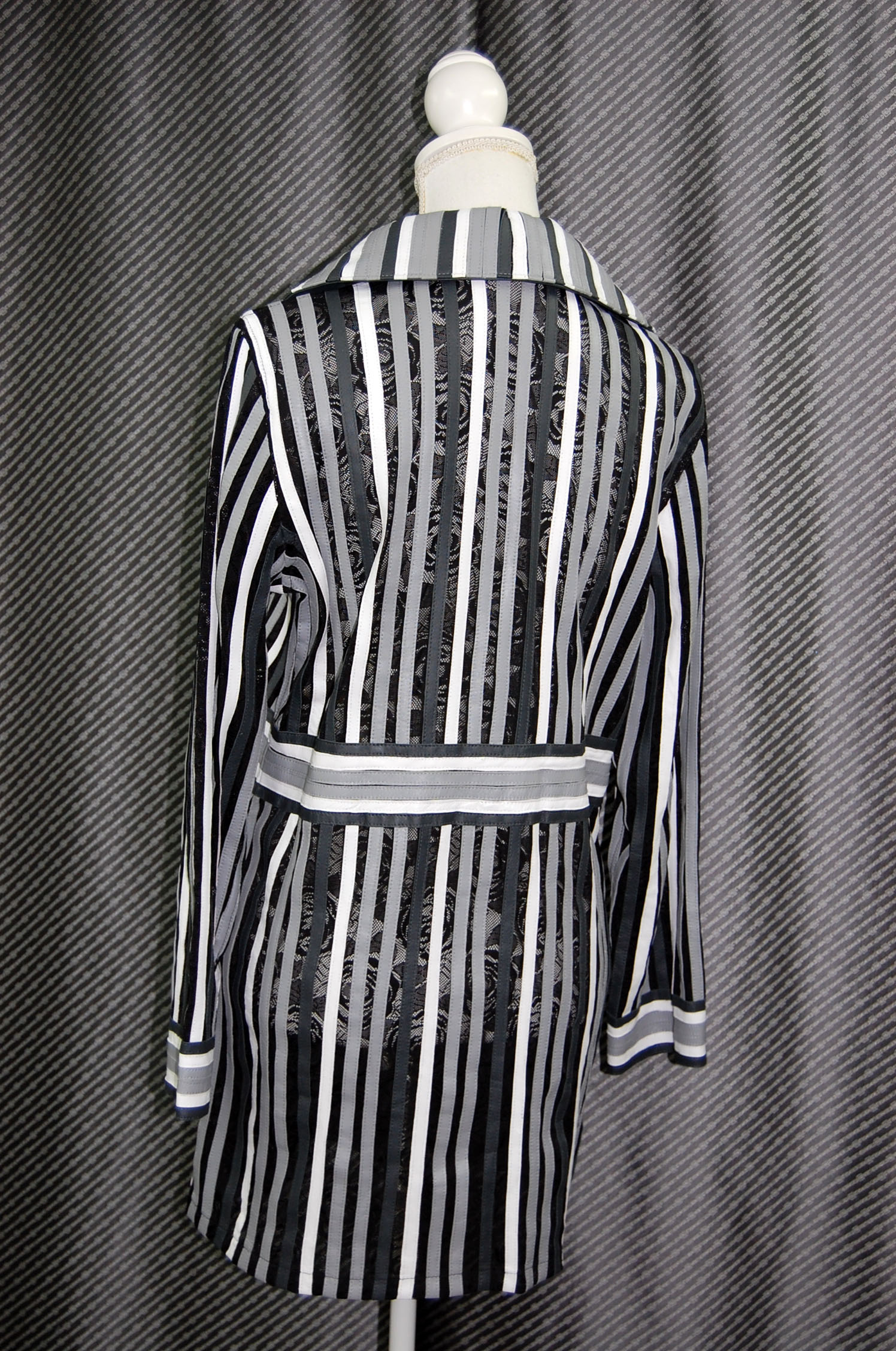ラムレザー＆レース　リバーシブルロングジャケットの画像