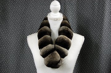 チンチラ　ダブルフェイスロングマフラーの画像