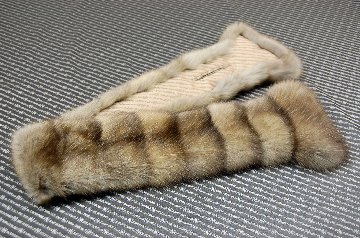 シルバリーセーブル　ホリゾンタルクロスマフラーの画像