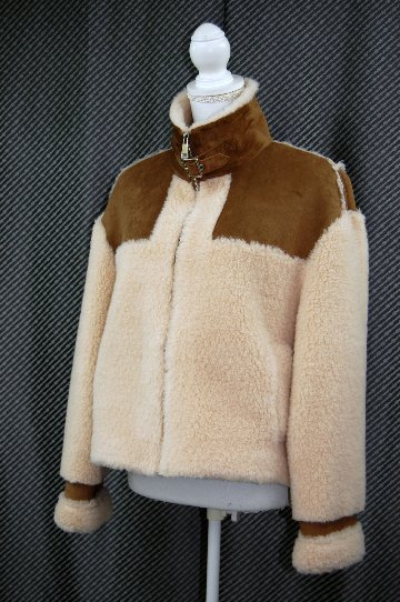 ラムウール　ベルト付スタンドカラージャケットの画像