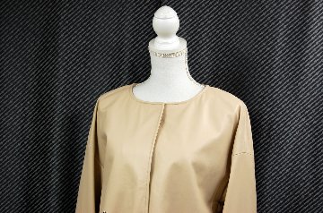 ラムレザー　刺しゅう入りオーバーサイズジャケットの画像