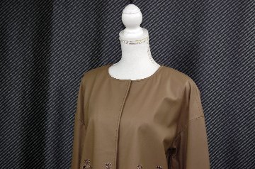 ラムレザー　刺しゅう入りオーバーサイズジャケットの画像