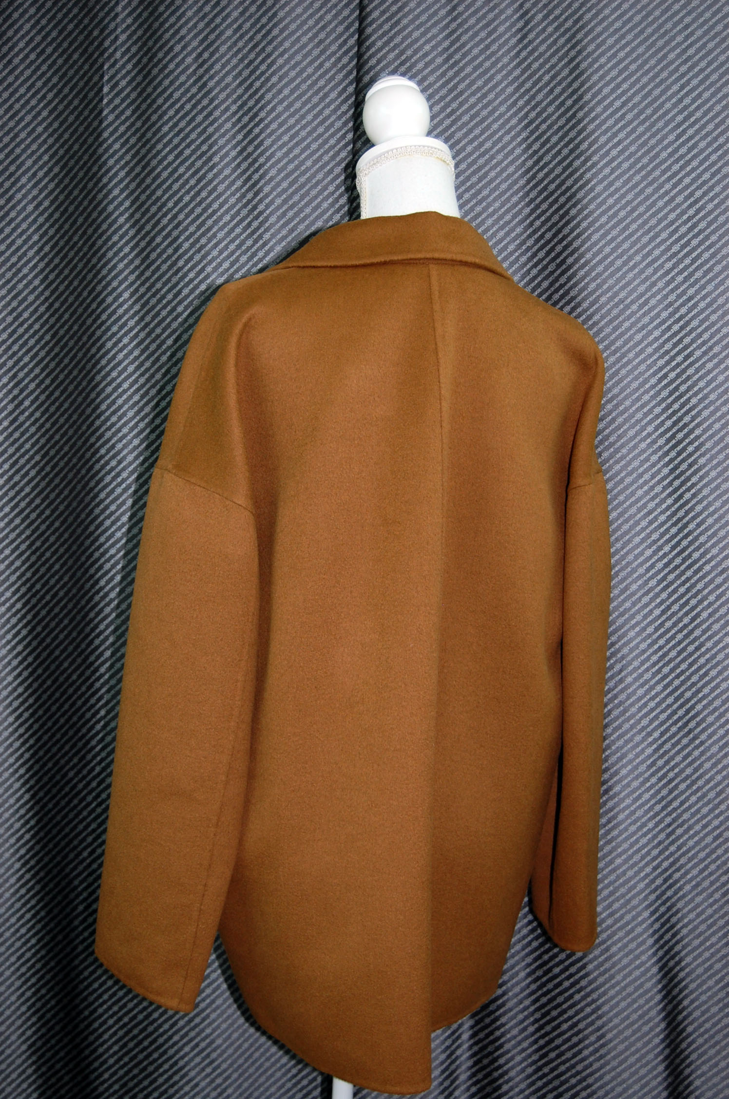 カシミヤ100％　ダブルブレストジャケットの画像